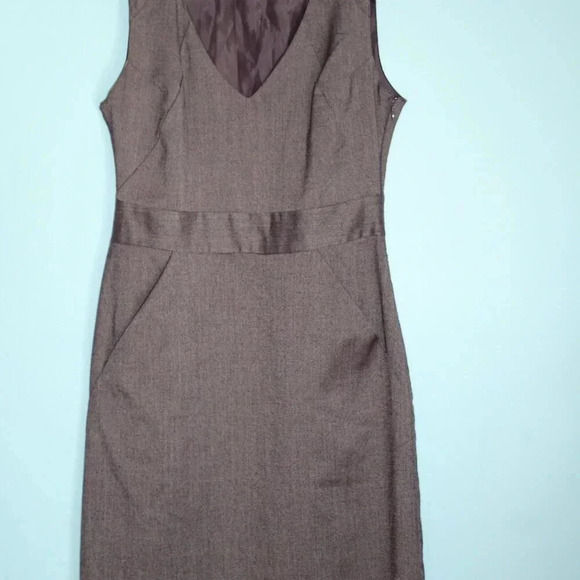 Gap Fitted Sleeveless Dress with Pockets Side Zipper Size 2 - Picture 2 of 14